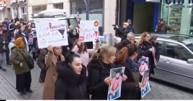 مسيرات وتجمعات تكريمية لضحايا هجومى هاناو بألمانيا.. فيديو