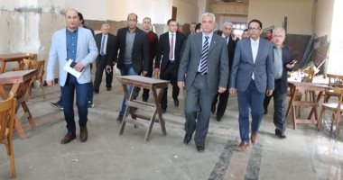 صور.. رئيس جامعة المنوفية يتفقد تجهيزات طب الأسنان
