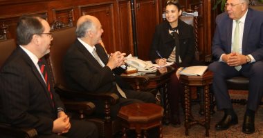  وزير الزراعة  : مصر  الأول عالميا  في انتاج زيتون المائدة  والبرتقال