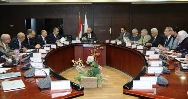 وزير النقل يتابع أعمال إنشاء المحطة متعددة الأغراض بميناء الإسكندرية