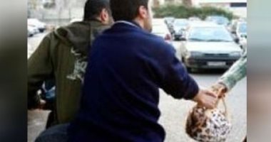 تجديد حبس عاطلين بتهمة سرقة حقيبة محامية فى حلوان