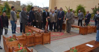 صور.. محافظ الغربية يفتتح المعرض السنوى للمنتجات الخشبية بكلية الهندسة