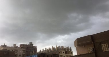 موجه من الطقس السيئ وهطول متوسط للأمطار والمرور تحذر السائقين بسوهاج.. صور