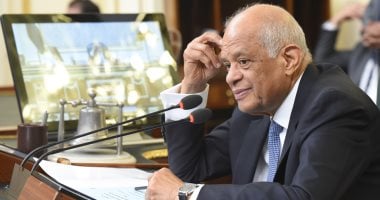 رئيس البرلمان يدعو الوزراء للالتزام بحضور جلسات مجلس النواب