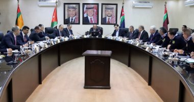 وزير الداخلية الاردنى يرأس اجتماعا لمناقشة العمر التشغيلى لوسائط النقل العام 