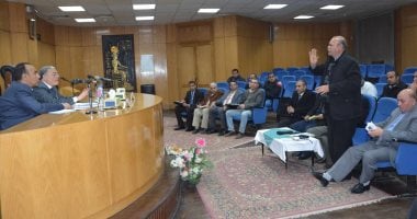 محافظ المنيا يلتقى الجمعيات الأهلية لتطوير وتحسين  "منظومة النظافة" (صور)