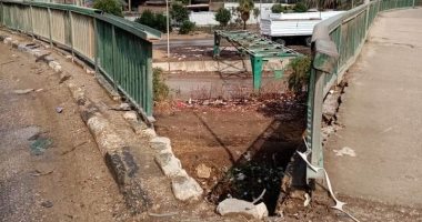 أهالى شبرا الخيمة يطالبون بإصلاح كوبرى السواح لتساقط السور الحديدى