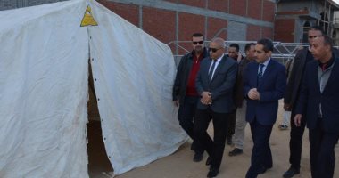 محافظ الغربية يتفقد أعمال إنشاء مخيم الإيواء العاجل بإستاد طنطا