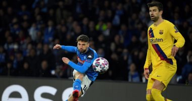 نابولي ضد برشلونة.. البارسا فى ورطة بعد التأخر 1-0 فى الشوط الأول.. فيديو