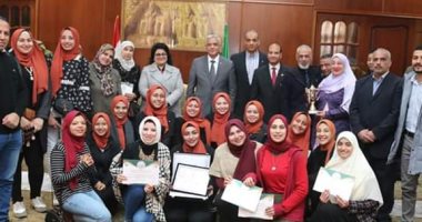 رئيس جامعة المنوفية ونائبه يكرمان الطلاب الفائزين بأسبوع الفتيات والجامعات والوافدين