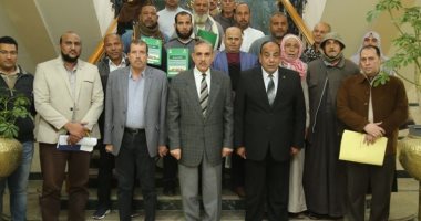 محافظ كفر الشيخ: تسليم 14 عقد تقنين وتجديد شبكات الكهرباء بتكلفة 4.5 مليون جنيه