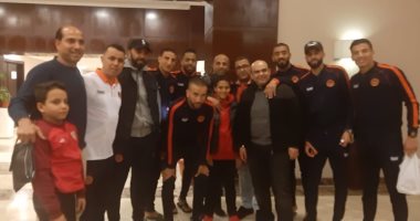  مدرب المنتخب يستقبل بعثة نهضة بركان قبل مواجهة المصرى  