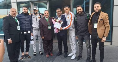 إدارة النادى المصرى تستقبل بعثة نادى نهضة بركان المغربى الشقيق بالورود 