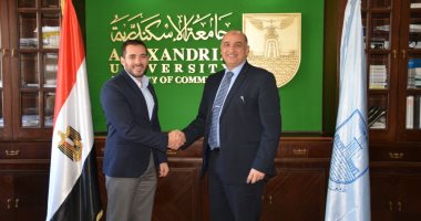 جامعة الإسكندرية تستضيف مؤسس أول سوق إلكترونية مصرية لتنمية مهارات الطلاب