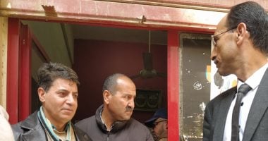 رئيس مدينة بلبيس يغلق 12 مركزا للدروس الخصوصية وعدد من مقاهى الانترنت