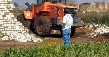 تنفيذ 14 قرار إزالة تعديات على أملاك الدولة بالعياط.. صور