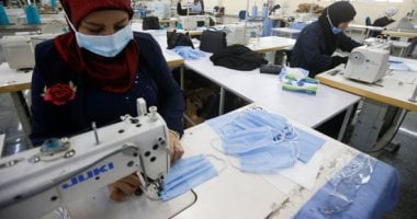 العراق تفتح خطوط انتاج جديدة للكمامات خوفا من انتشار كورونا