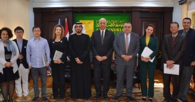 رئيس جامعة الإسكندرية يستقبل وفد جامعة محمد بن زايد للذكاء الاصطناعى