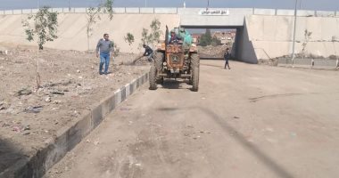 رفع 5000 طن تراكمات أسفل الدائرى بطريق شبرا - بنها الحر وتشجير المنطقة