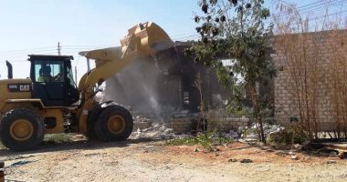 إزالة 153 حالة تعدى على مساحة 117 ألف متر مربع بمركز ومدينة أسوان