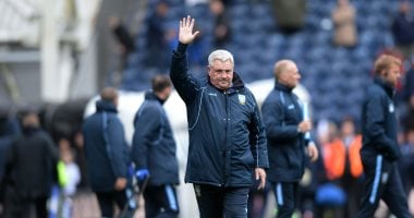 بيراميدز يُفاوض رانييري وستيف بروس لتدريب الفريق في الموسم الجديد