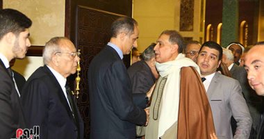 أحمد شفيق وعمرو موسى و زكريا عزمى  والعادلى فى عزاء مبارك .. صور