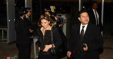 أحمد الزند وهانى شاكر ومحمد فؤاد ومجدى عبد الغني يشاركون فى عزاء مبارك