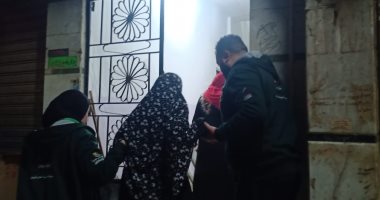 صور.. فريق أطفال وكبار بلا مأوى ينقذ طفل ومسنة بالقاهرة والقليوبية