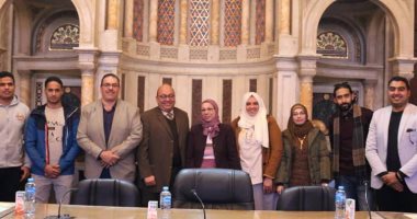 مركز بحوث الصحراء بوزارة الزراعة يكرم العائدين من ووهان الصينية.. صور
