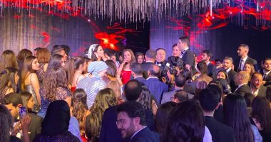 فيديو.. شيرين وجدى تغنى "لو بينا إيه" لابنتها نهلة مدحت شلبى فى حفل زفافها