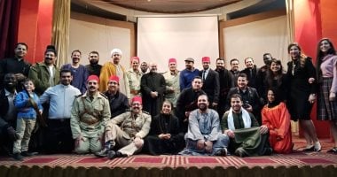شمامسة على المسرح.. طلاب كلية اللاهوت الكاثوليكية يعرضون "المحروسة" على مسرح الكنيسة.. ومخرج العمل: الإبداع يخدم رسالة الكنيسة فى المجتمع ولسنا منفصلين عن الواقع.. ومشاركون: الفن يؤكد على التعاليم الدينية