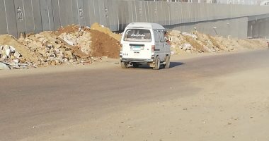 أهالى شارع جسر السويس يشكون من انتشار الرتش والمخلفات بجوار المترو