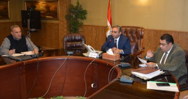 نائب محافظ الغربية يتابع تنفيذ مشروعات الرصف على مستوى المحافظة
