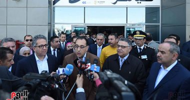 رئيس الوزراء يتفقد الحجر الصحى بمطار الغردقة.. ويؤكد: مصر خالية من الكورونا