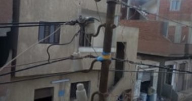 صور.. قارئ يشكو تهالك عامود كهرباء بقرية النحارية بالغربية
