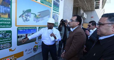 رئيس الوزراء يتفقد أول مصنع لتدوير القمامة فى الغردقة .. صور