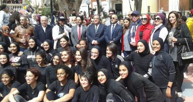 رئيس جامعة حلوان يشارك فى مهرجان الفنون الرابع بالزمالك.. صور