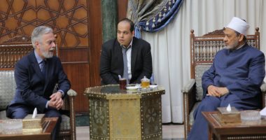 سفير البرازيل يشيد بجهود شيخ الأزهر في نشر السلام العالمى