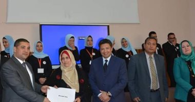 رئيس جامعة دمياط يطلق مبادرة "محو أميتهم حياة"