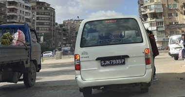اضبط مخالفة.. ميكروباص بدون لوحة معدنية بشارع فريد سميكة بمصر الجديدة