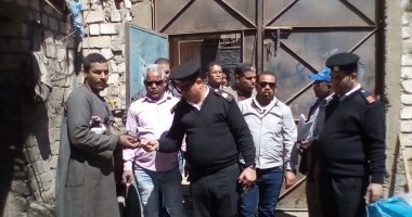حملات على مخازن الخردة لمواجهة سرقة أغطية بالوعات الصرف بأسوان