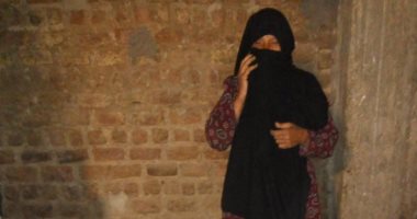 "أم اليتامى": عندى 4 بنات ونفسى أجهز الكبيرة وأسدد ديونى وعملية فى عينى.. صور