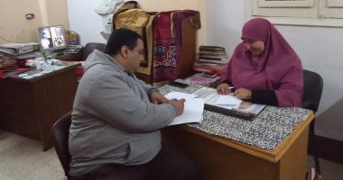 أول "داعية إسلامية" بسوهاج تتوجه للمساجد للدعوة ونشر العلم.. وتؤكد: الكثير من السيدات يفتقدن فقه العبادات ولا يعرفن كيفية الغسل.. انتشار الطلاق والخلع بات خطرا كبيرا .. وعلى المرأة المطالبة بميراثها الشرعى