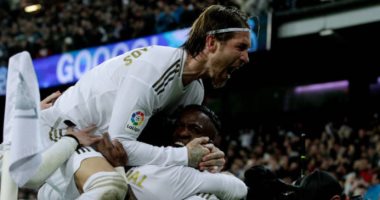 ريال مدريد يتخطى برشلونة بثنائية فى كلاسيكو الدوري الاسباني