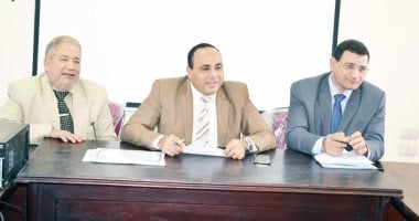 صور.. كيف تدرب كلية التربية جامعة سوهاج الطلاب على طرق اعداد وتأهيل المعلمين 