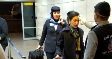 صور..المطارات المصرية ترفع درجات الاستعداد القصوى لمواجهة كورونا ..غرفة عمليات مركزية على مدار الـ 24 ساعة..إلزام جميع العاملين بتنفيذ تعليمات الحجر الصحى واتخاذ المعايير الوقائية فى التعامل مع الركاب  