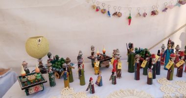 وزير الرياضة يفتتح معرض منتجات سيناوية فى مهرجان الهجن بالشرقية