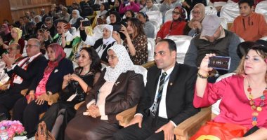 نائبة محافظ أسوان: مهرجان طيبة يساهم فى زيادة التقارب بين الشعوب.. صور 