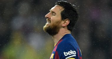 أزمة فى برشلونة بسبب رواتب اللاعبين والإدارة تدرس تخفيض العقود