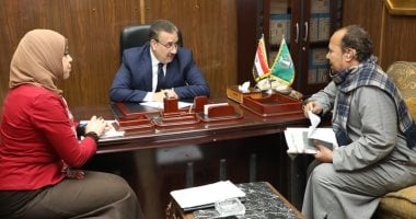 صور.. الصرف الصحى وملكية الأراضى أبرز شكاوى المواطنين أمام محافظ المنوفية